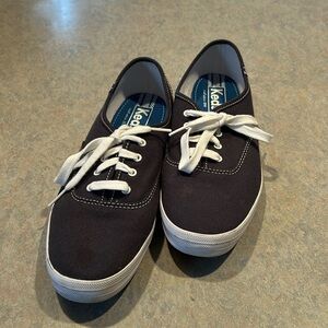 Keds size 10. Like new conditionn.